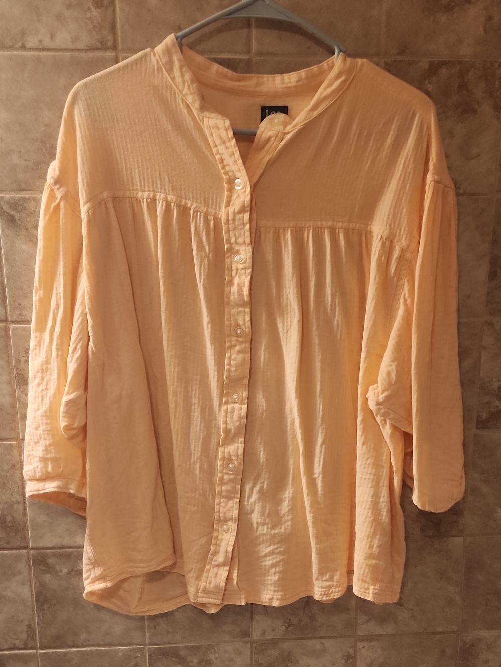 Lee Peach Button-Front Women's Blouse
